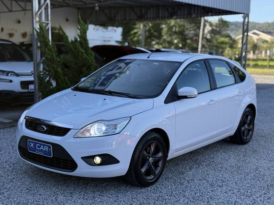 FORD FOCUS 1.6 GLX 16V FLEX 4P MANUAL